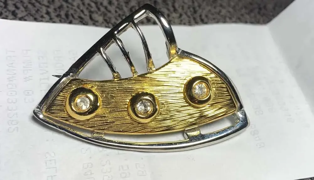 Ultra Craft Pin/Pendant
